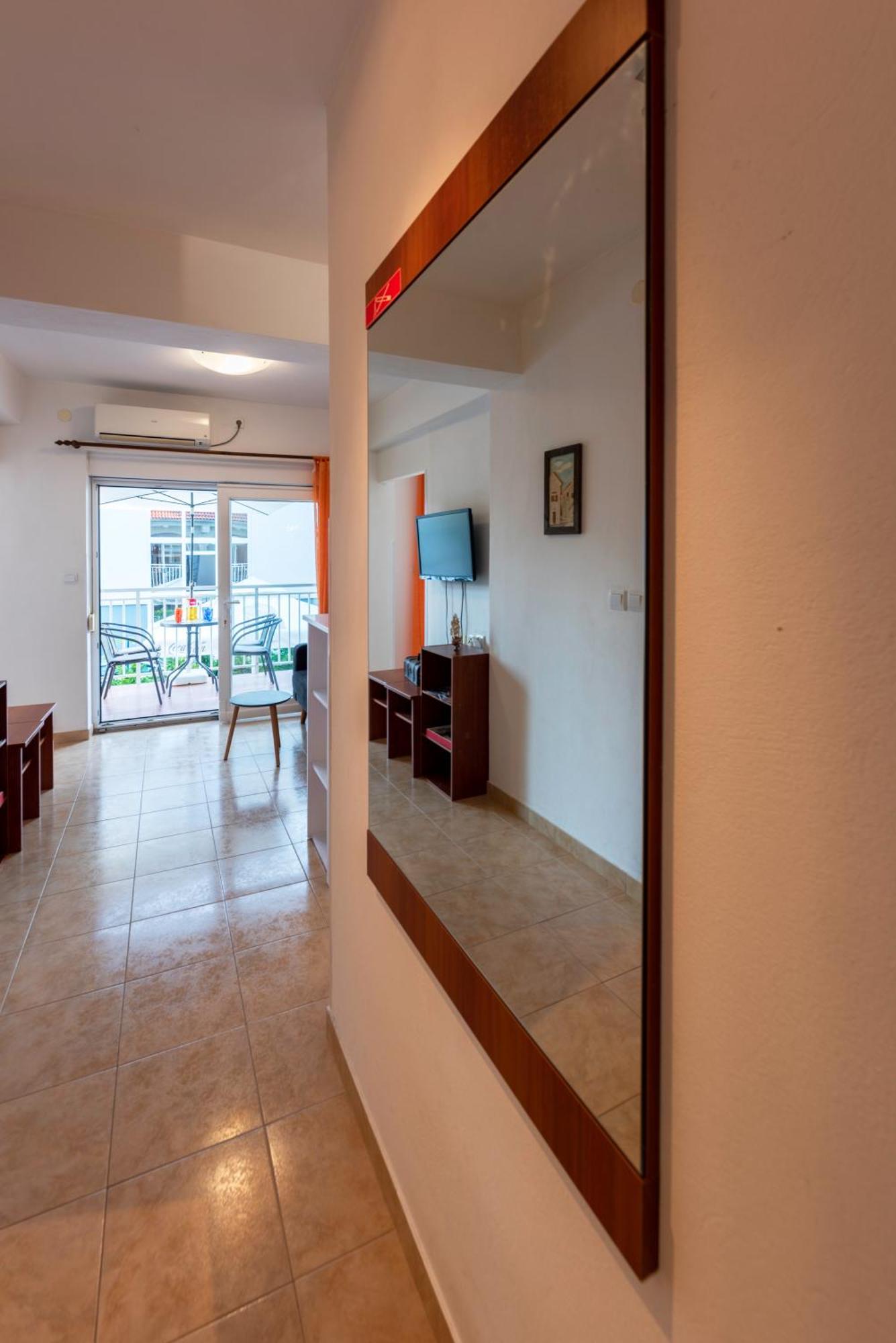 Apartment Anamaria With Seaview Petrčane Exterior foto
